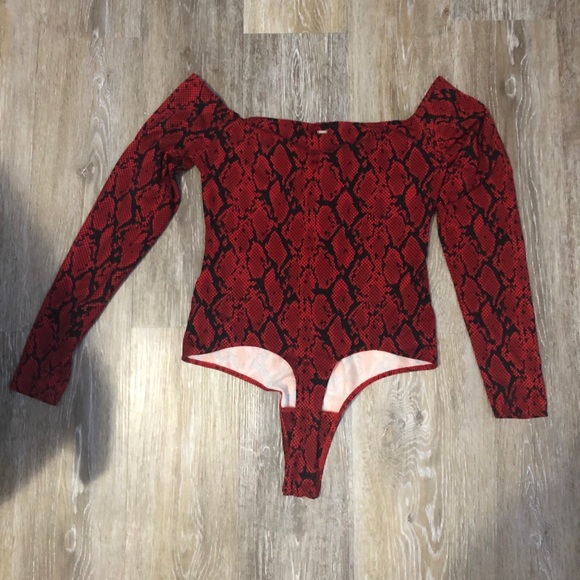 Guess bodysuit - Picture 2 of 2